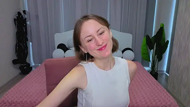 LuluChiiii online show from 9, 11, 2025