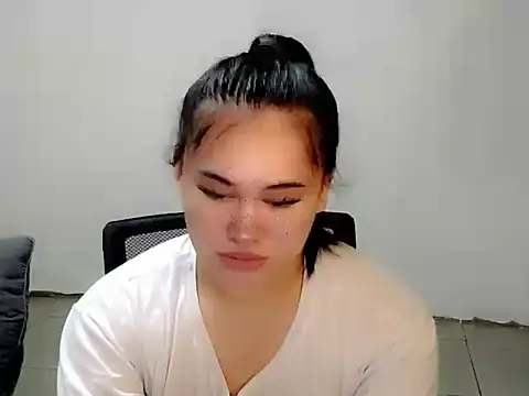 Annierose ts online show from 4, 11, 2025