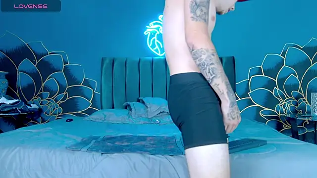 Snapshot of Ryan_Miller chatting on 24, 9, 2025 Ryan Miller online show from 24, 9, 2025