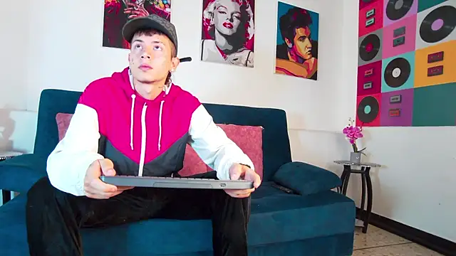 Snapshot of Ryan_Miller chatting on 13, 9, 2025 Ryan Miller online show from 13, 9, 2025