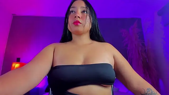 luccia smith online show from 13, 5, 2026