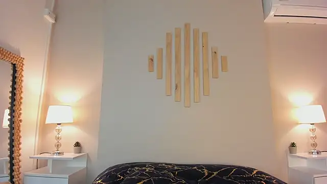 natachadiaz  online show from 10, 10, 2025