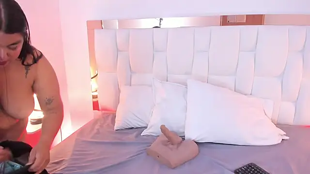 Snapshot of Sexxchubby chatting on 2, 12, 2025 Sexxchubby online show from 2, 12, 2025