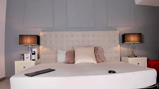 KellyRooss online show from 20, 9, 2025