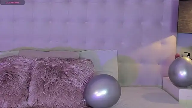 KellyRooss online show from 25, 9, 2025