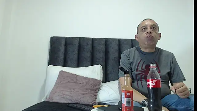 Snapshot of GabrielandAbigail chatting on 22, 11, 2025 GabrielandAbigail online show from 22, 11, 2025