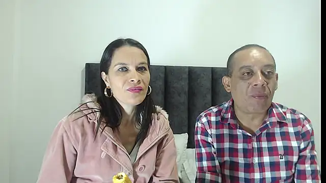 Snapshot of GabrielandAbigail chatting on 29, 11, 2025 GabrielandAbigail online show from 29, 11, 2025