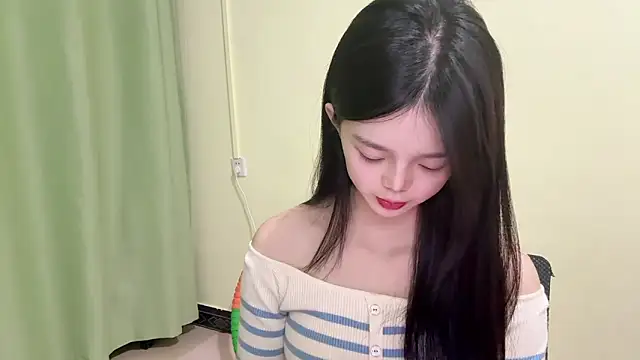 Nicole-13 online show from 18, 11, 2025