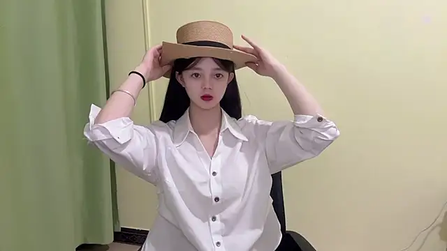 Nicole-13 online show from 4, 11, 2025