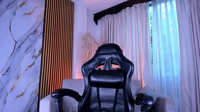 Snapshot of JulienSaint chatting on 28, 6, 2026 JulienSaint online show from 28, 6, 2026