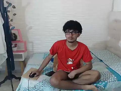 felipecams123 online show from 10, 9, 2025