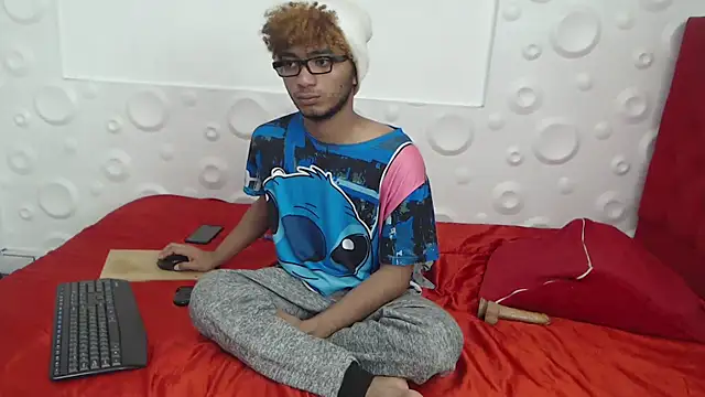 felipecams123 online show from 4, 11, 2025