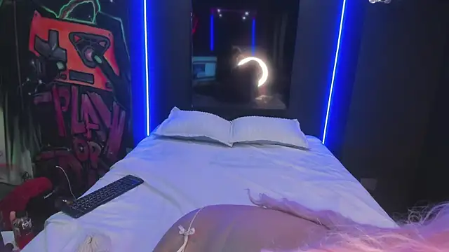 SamanthaaReed online show from 20, 12, 2025