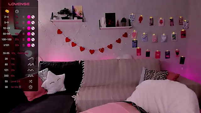 Snapshot of BellaCaress chatting on 4, 3, 2026 BellaCaress online show from 4, 3, 2026