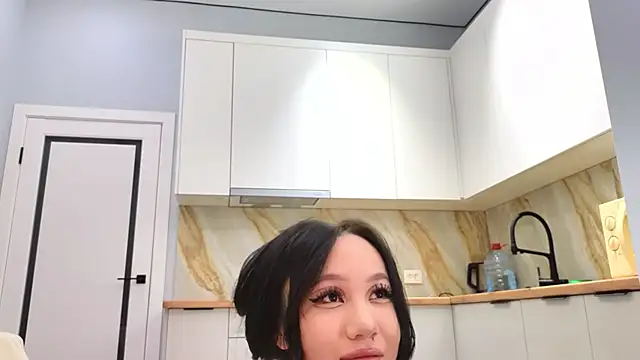 lunajii online show from 15, 4, 2026