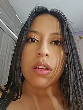 Sashaputa86 online show from 4, 7, 2026