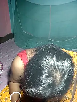 Snapshot of Hotty-rosni chatting on 2, 11, 2025 Hotty-rosni online show from 2, 11, 2025