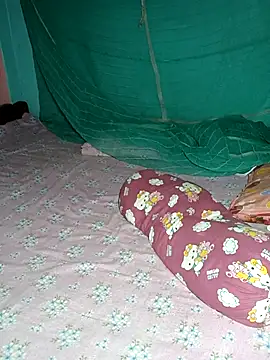 Snapshot of Hotty-rosni chatting on 7, 10, 2025 Hotty-rosni online show from 7, 10, 2025