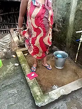 Snapshot of Hotty-rosni chatting on 4, 11, 2025 Hotty-rosni online show from 4, 11, 2025