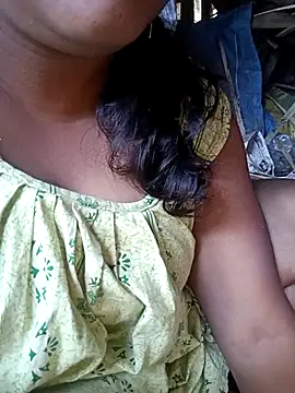 Snapshot of Hotty-rosni chatting on 20, 11, 2025 Hotty-rosni online show from 20, 11, 2025