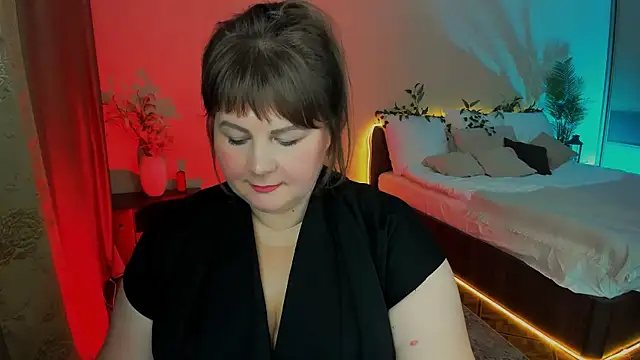 CrystaalStaar online show from 8, 11, 2025