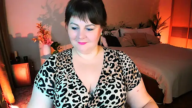 CrystaalStaar online show from 3, 12, 2025