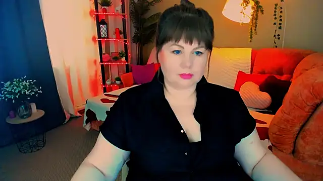 CrystaalStaar online show from 8, 7, 2026