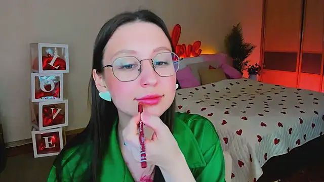 YourLovellyStory online show from 16, 2, 2026