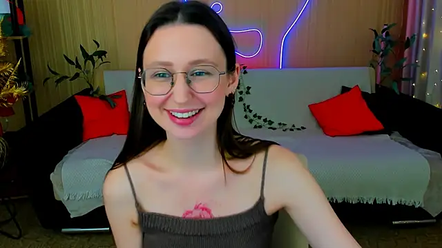 YourLovellyStory online show from 3, 4, 2026