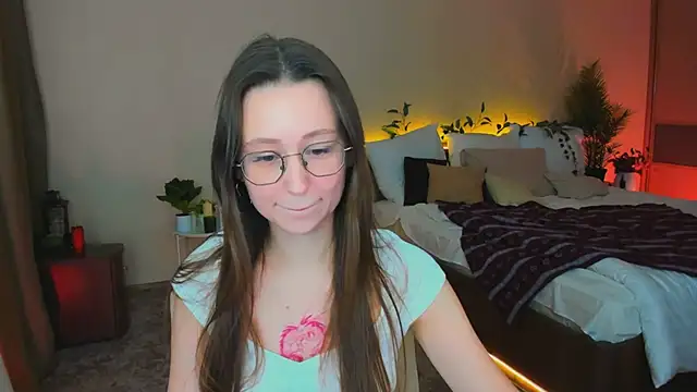 YourLovellyStory online show from 2, 2, 2026