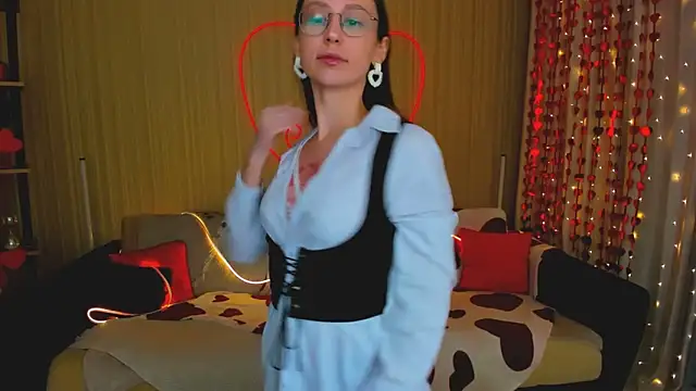 YourLovellyStory online show from 12, 2, 2026