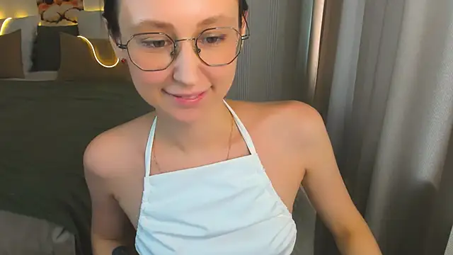 YourLovellyStory online show from 8, 7, 2026