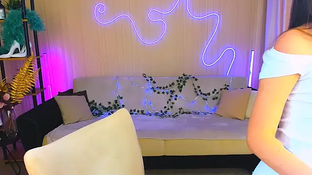 YourLovellyStory online show from 20, 9, 2025