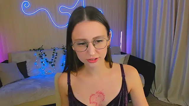 YourLovellyStory online show from 29, 9, 2025