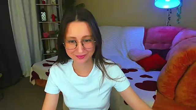 YourLovellyStory online show from 11, 7, 2026
