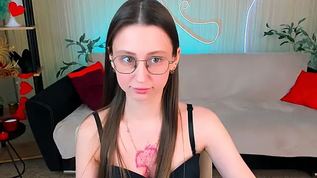YourLovellyStory online show from 17, 7, 2026