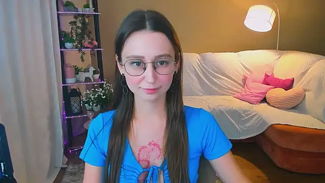 YourLovellyStory online show from 12, 9, 2025