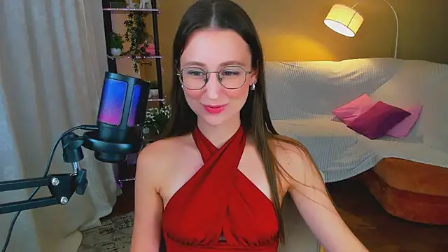 YourLovellyStory online show from 19, 10, 2025