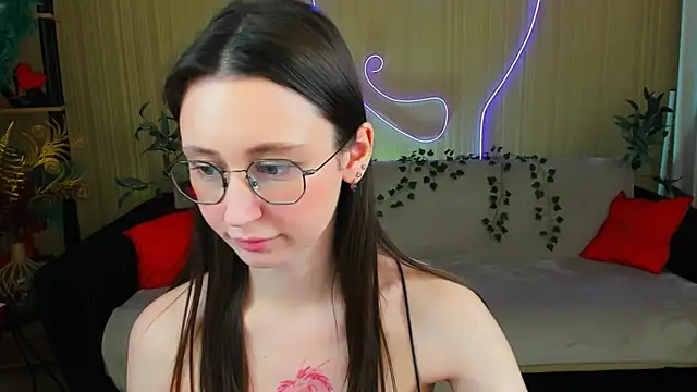 YourLovellyStory online show from 12, 5, 2026