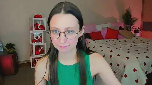 YourLovellyStory online show from 20, 2, 2026