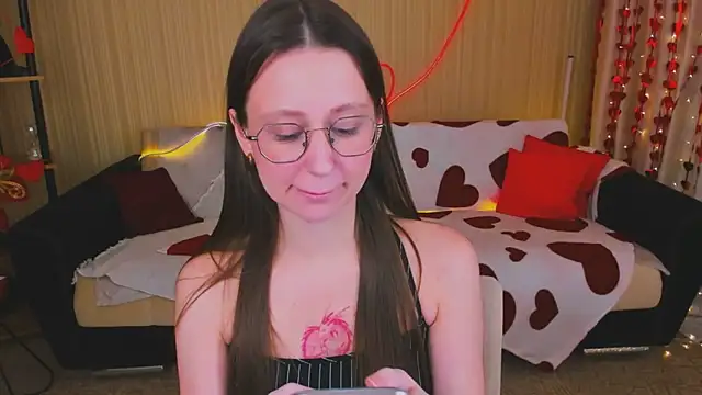 YourLovellyStory online show from 25, 2, 2026