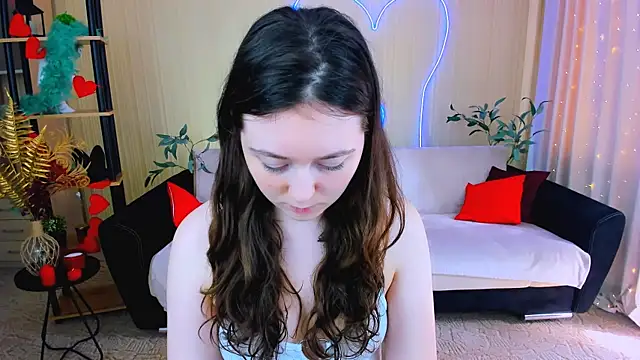 AlluringLookk online show from 30, 6, 2026