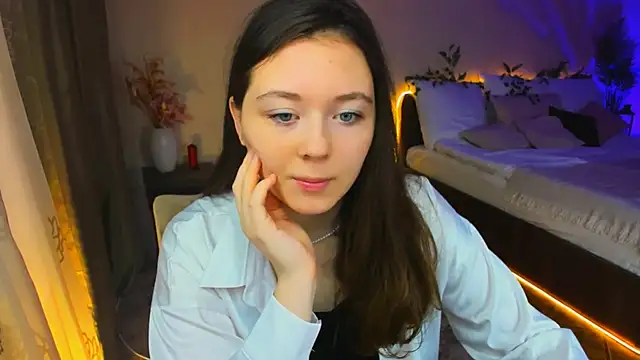 AlluringLookk online show from 8, 11, 2025