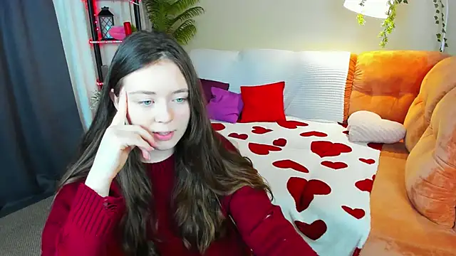 AlluringLookk online show from 4, 4, 2026