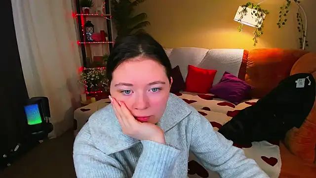 AlluringLookk online show from 11, 4, 2026