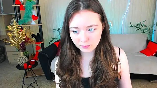 AlluringLookk online show from 18, 7, 2026