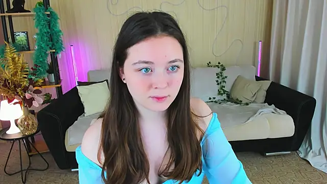 AlluringLookk online show from 28, 11, 2025