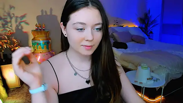 AlluringLookk online show from 27, 11, 2025