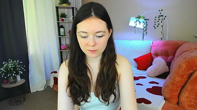 AlluringLookk online show from 19, 6, 2026