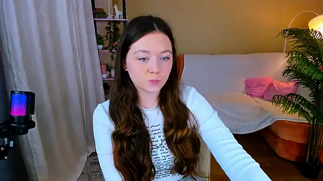 AlluringLookk online show from 17, 10, 2025